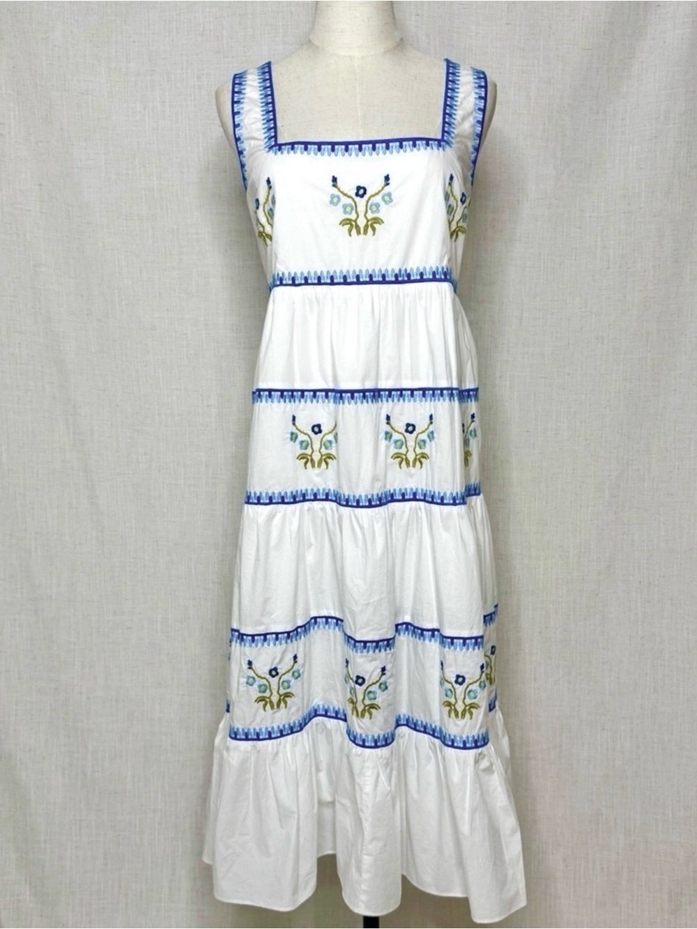 English Factory Cayce Embroidered Cotton Midi Dress Ivory Blue Tiered NWT Large - Picture 2 of 10